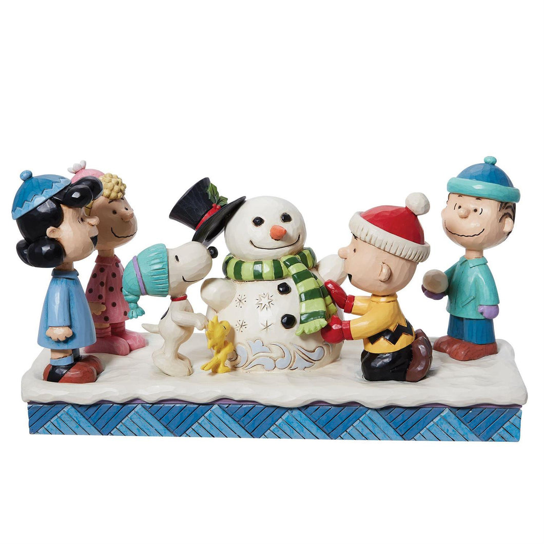 Peanuts Gang Building a Snowman